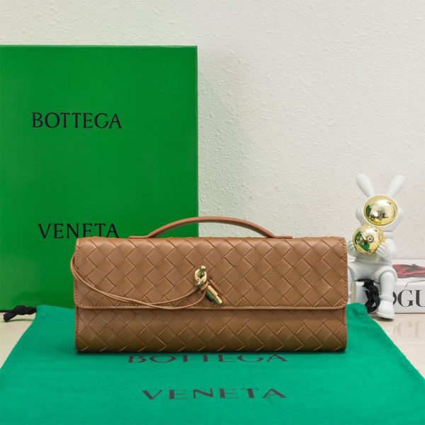 Bottega Veneta Andiamo Clutch(HIGH-END GRADE) - Image 2