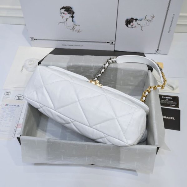 CHANEL 19 MAXI HANDBAG - Image 5