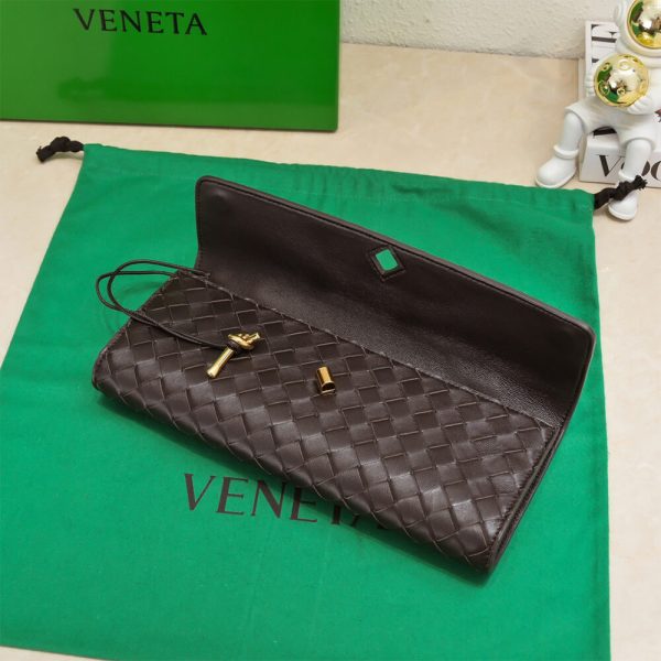 Bottega Veneta Andiamo Clutch(HIGH-END GRADE) - Image 6
